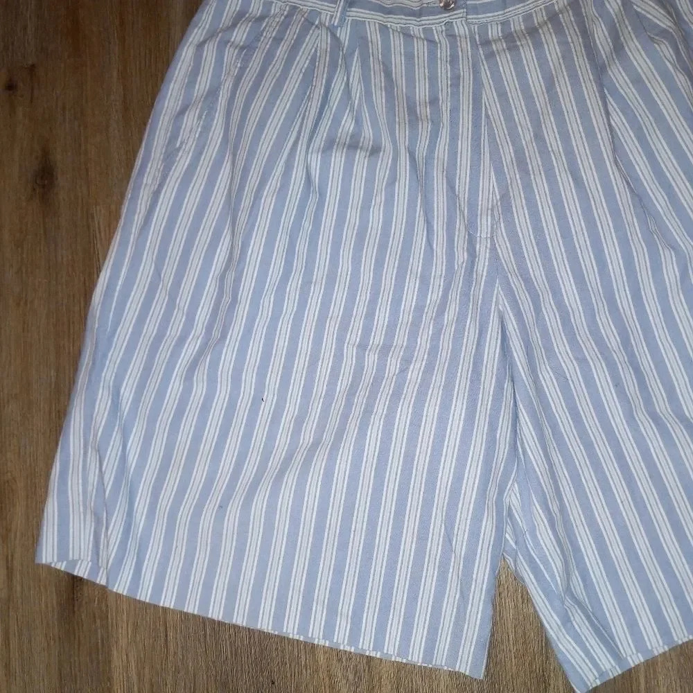 Vintage Jantzen Classics Women's Shorts - Picture 2 of 9